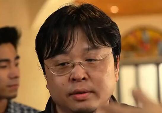 罗永浩 经典自扇巴掌!“我要中杯拿铁”。
